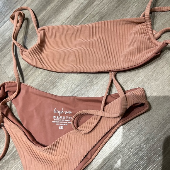 FETYSH SWIM BIKINI - Picture 3 of 4